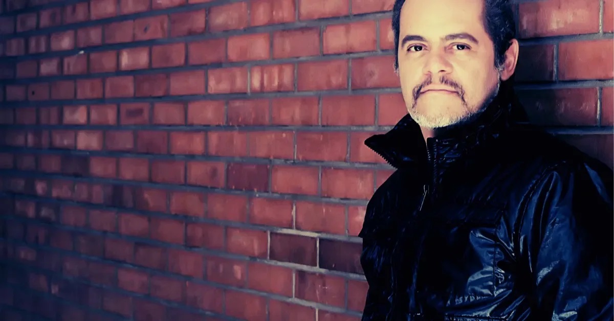 notícia Dhenni Santos estreia no Centro da Música Carioca Artur da Távola com o show “Coisa e Tal”