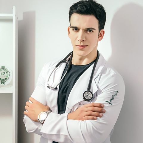 notícia Dr Fabrício Brito, o “médico das celebridades” expõe sua trajetória e revela os bastidores da beleza