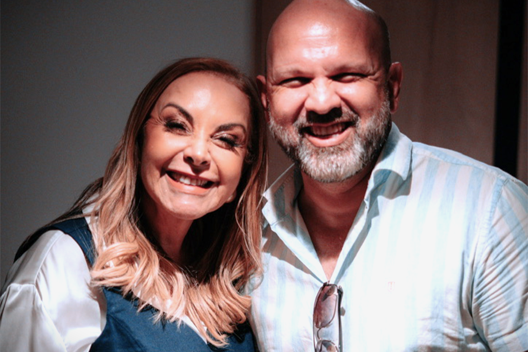 notícia Jônatas Ambrozio reinventa clássico e aposta em arte, orquestra e emoção ao lado de Cristina Mel