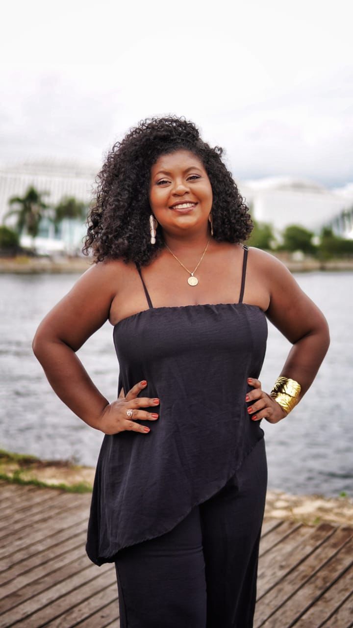 notícia Elys Viana aposta na emoção e lança clipe impactante de “Rascunho de Amor” gravado no Rio