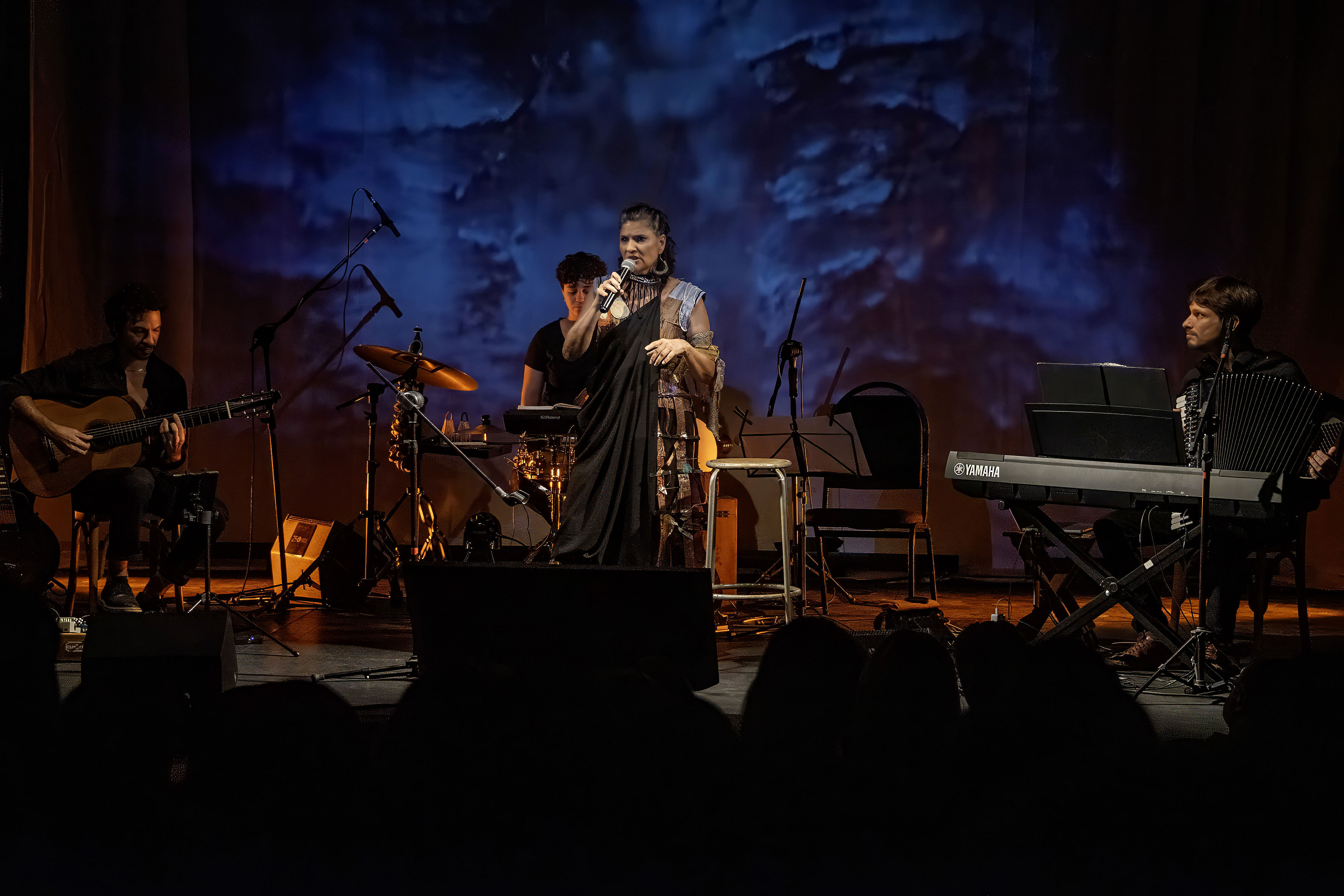notícia Claudia Amorim faz show na Tijuca com participações especiais de Juçara Freire e Silvio Carvalho