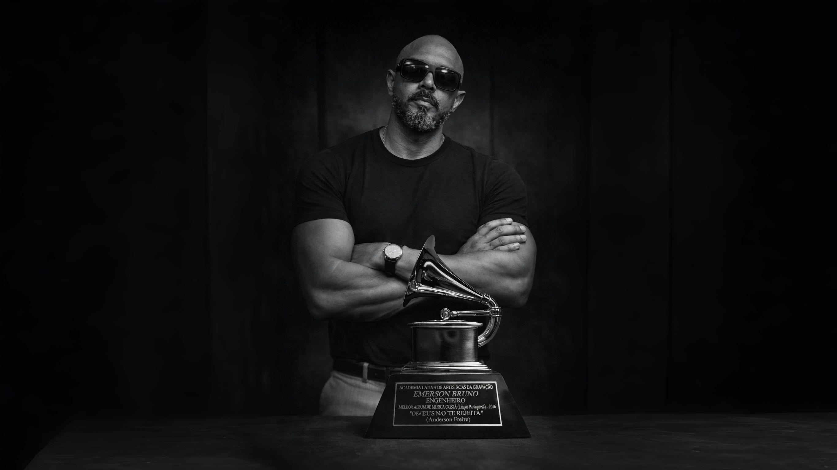 notícia Vencedor do Grammy Latino, produtor Emerson Bruno lança e-book para ministros de louvor