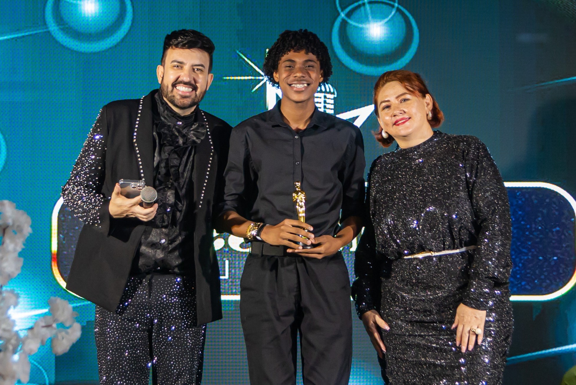 notícia Cantor João Gabriel vence Prêmio Promessa Gospel 2026 e consolida trajetória como destaque entre os jovens da música cristã