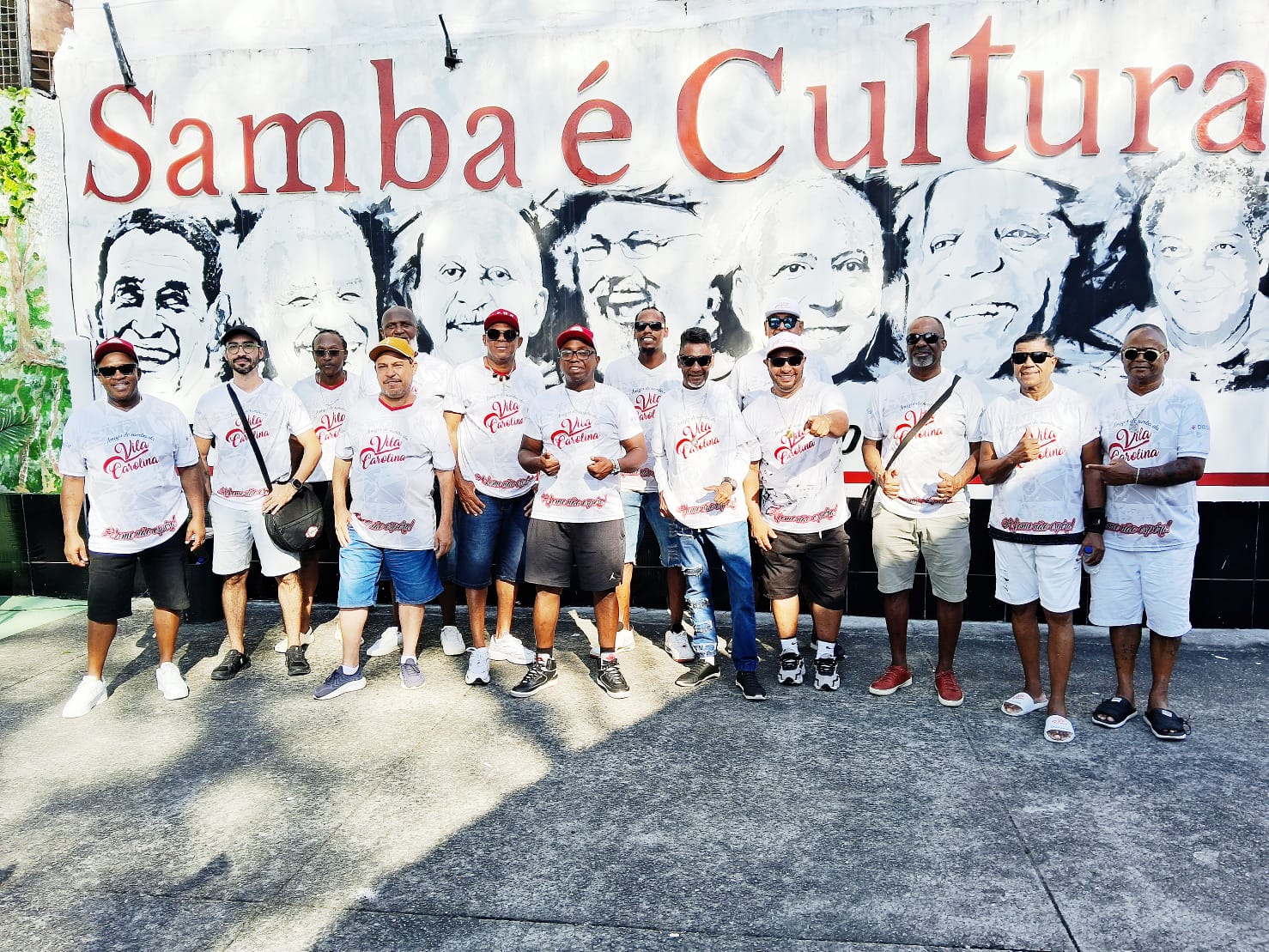 notícia Samba Amigos da Vila Carolina faz história no Cacique de Ramos em encontro SP x RJ marcado por emoção e tradição