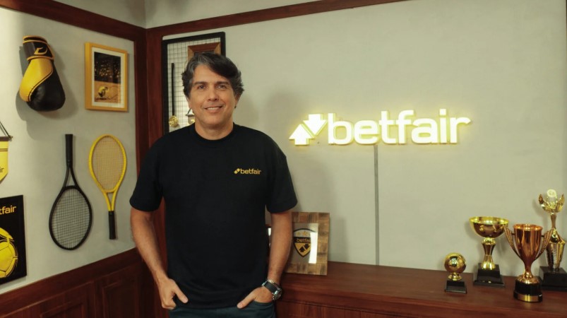 notícia Cacá Bueno analisa cenário da F1 2026 após início equilibrado e pausa no calendário