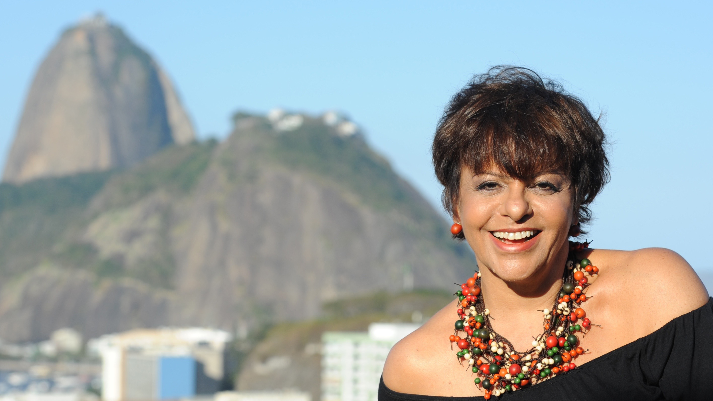 notícia Eliane Salek comemora 50 anos de carreira com show em Ipanema
