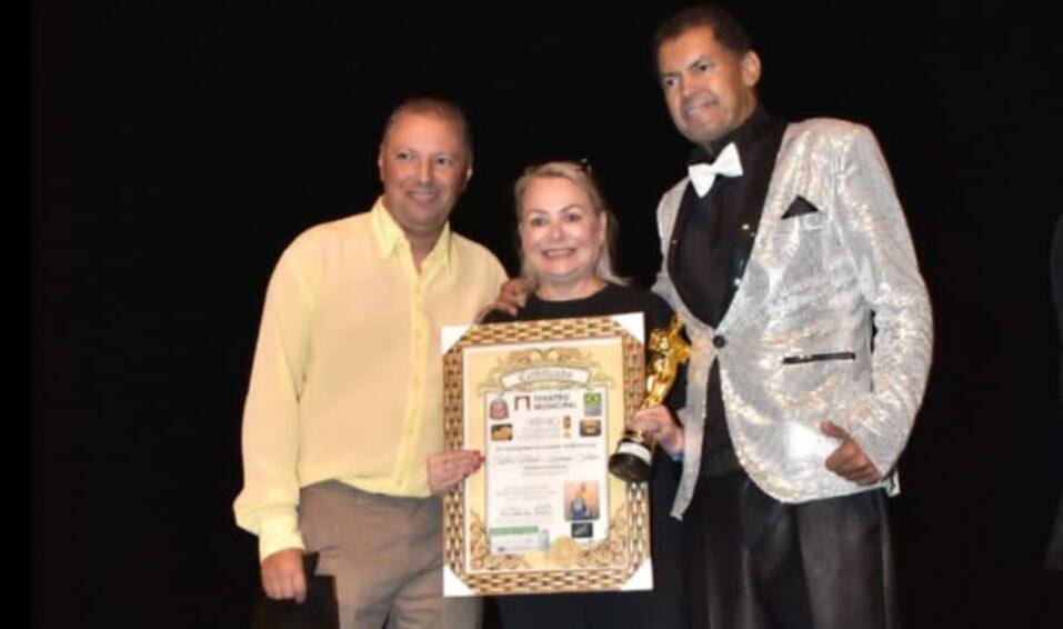 notícia ADRI TOLARDO E LUCIANO SILVA RECEBEM PRÊMIO DE DESTAQUE NO THEATRO MUNICIPAL DE SÃO PAULO