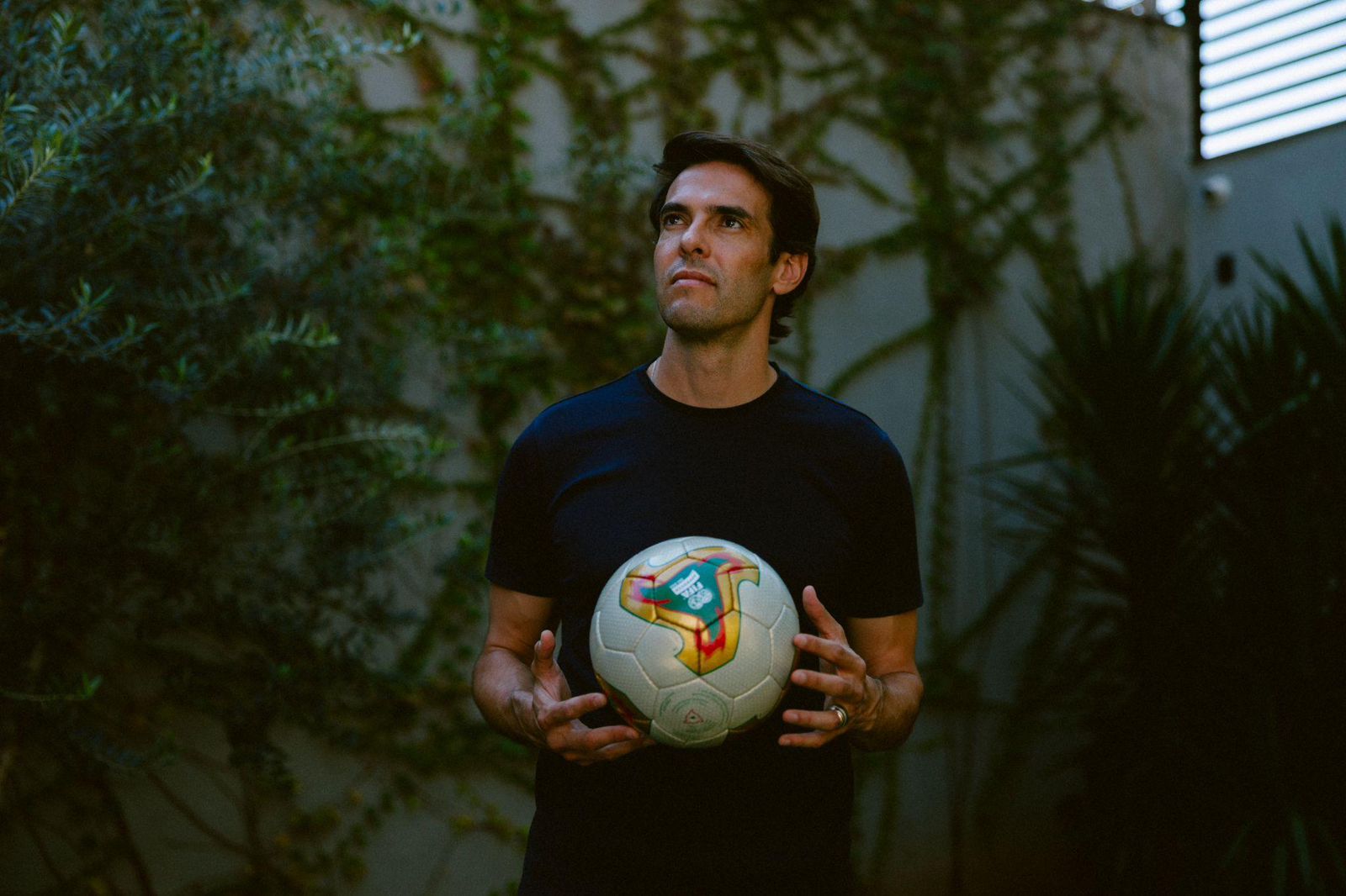 notícia YouVersion e atletas de renome mundial convidam brasileiros a leitura da palavra de Deus durante a Copa do Mundo