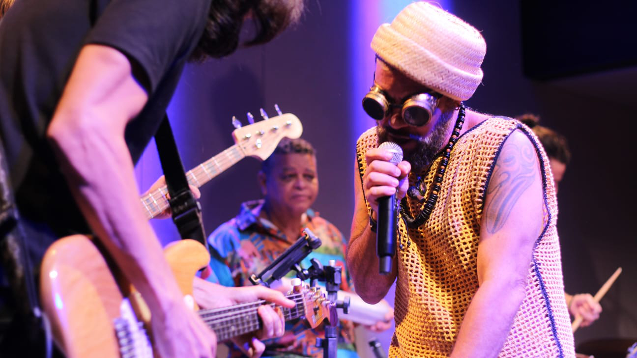 notícia Esdras Bedai celebra o Movimento Manguebeat no Dolores Club, na Lapa