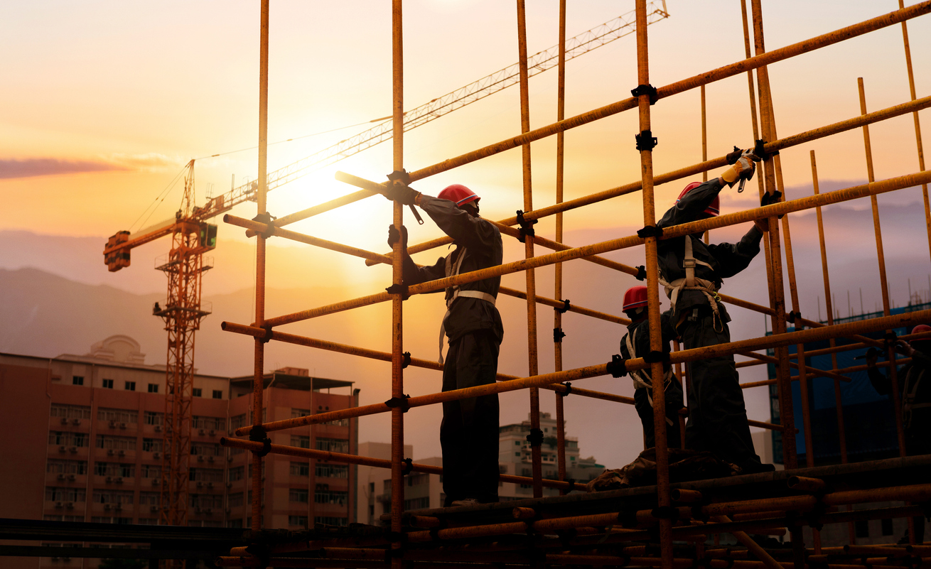 notícia NR-18 atualizada: o que muda no uso de andaimes multidirecionais na construção civil