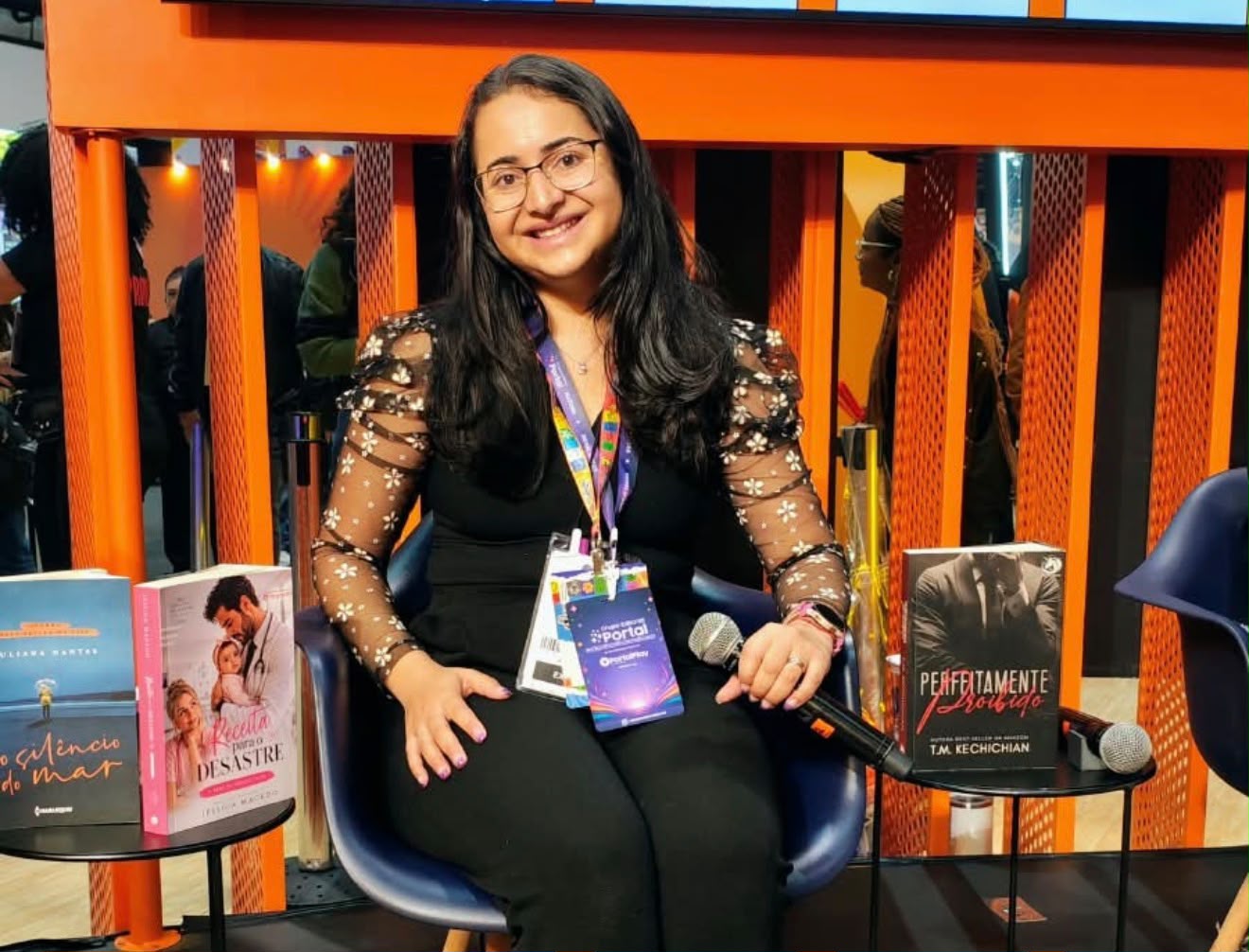notícia Presença de Jéssica Macedo marca a Bienal Internacional do Livro de São Paulo