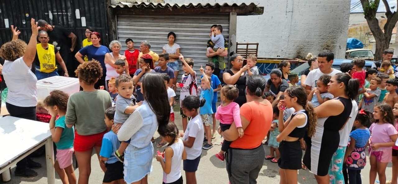 notícia Fundação Getsêmani mobiliza doações para levar brinquedos e doces a comunidades de São Paulo