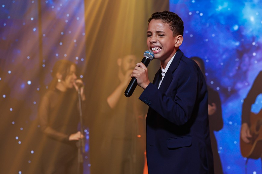 notícia Davi Francisco realiza sonho de gravar videoclipe ao vivo e lança “É Ele” aos 13 anos
