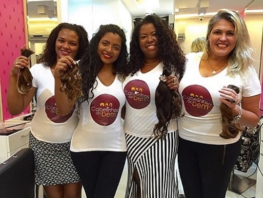 notícia Elis de Sá do “ Cabelinhos do Bem” arrecada grande quantidade de cabelos com campanha de doação