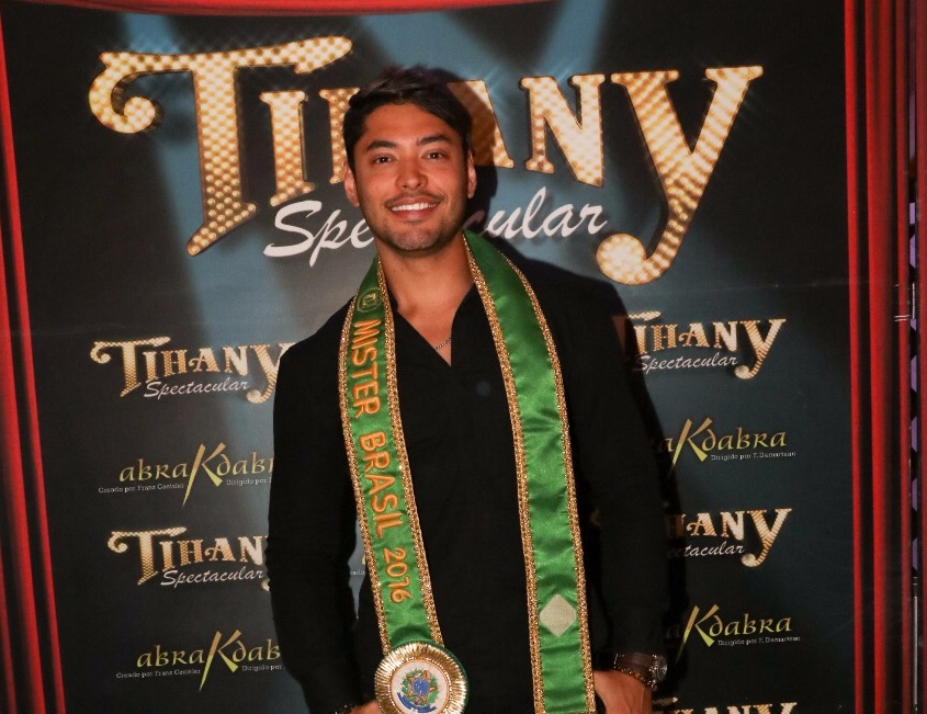 notícia Mister Brasil Willian Herculano é convidado vip do Circo Tihany em Mogui das Cruzes