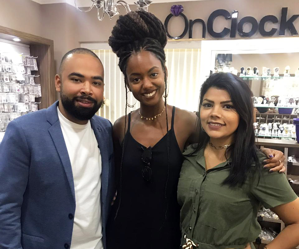 notícia Joalheria On Clock reúne famosos em reinauguração