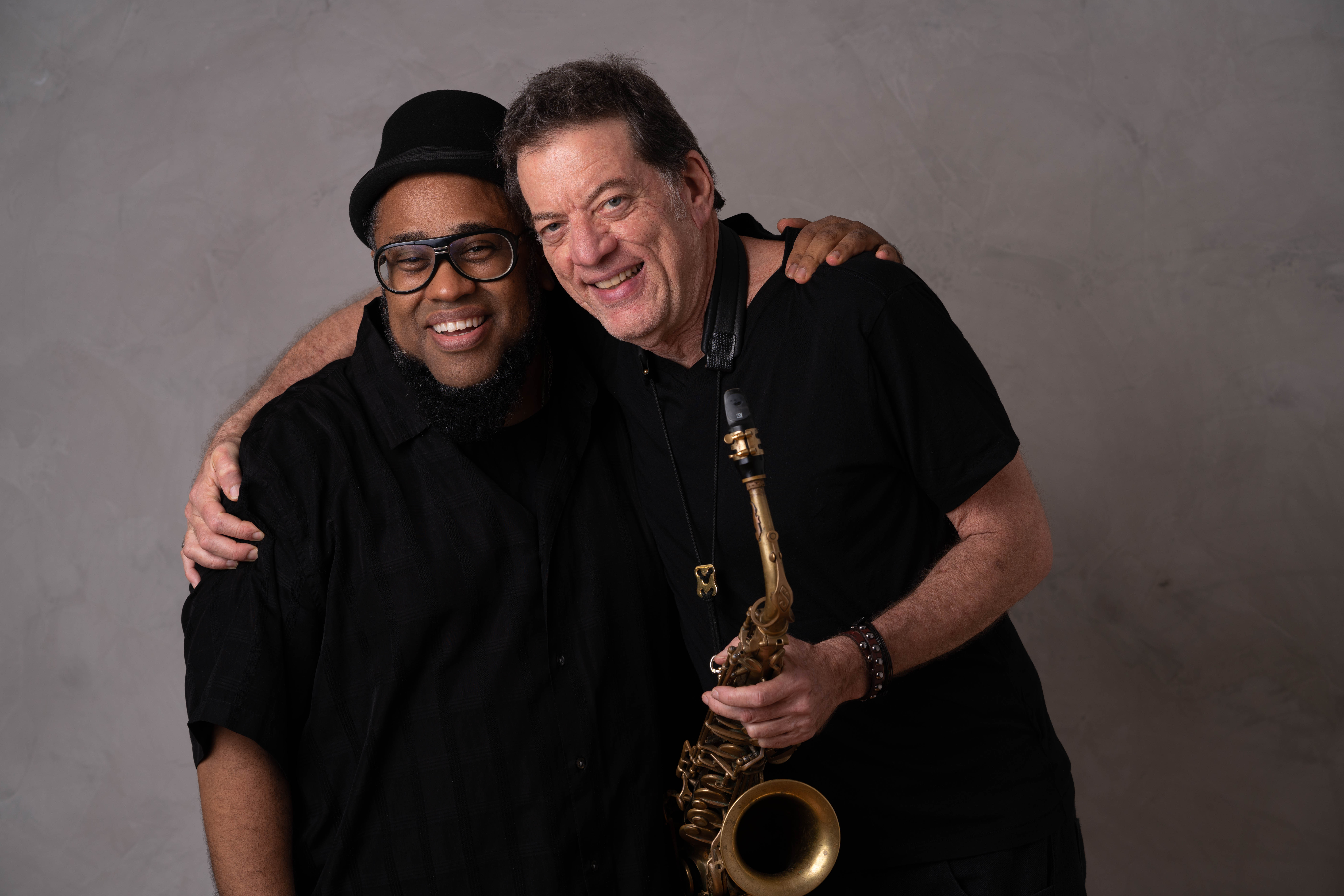 notícia BNegão canta sucessos em Hip Hop Machine