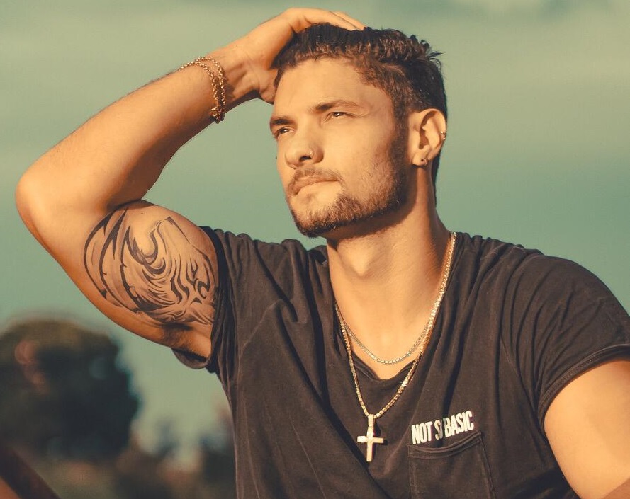 notícia Felipe Cerutti, conhecido por MC Lipe, faz novas fotos e conta novidades da carreira