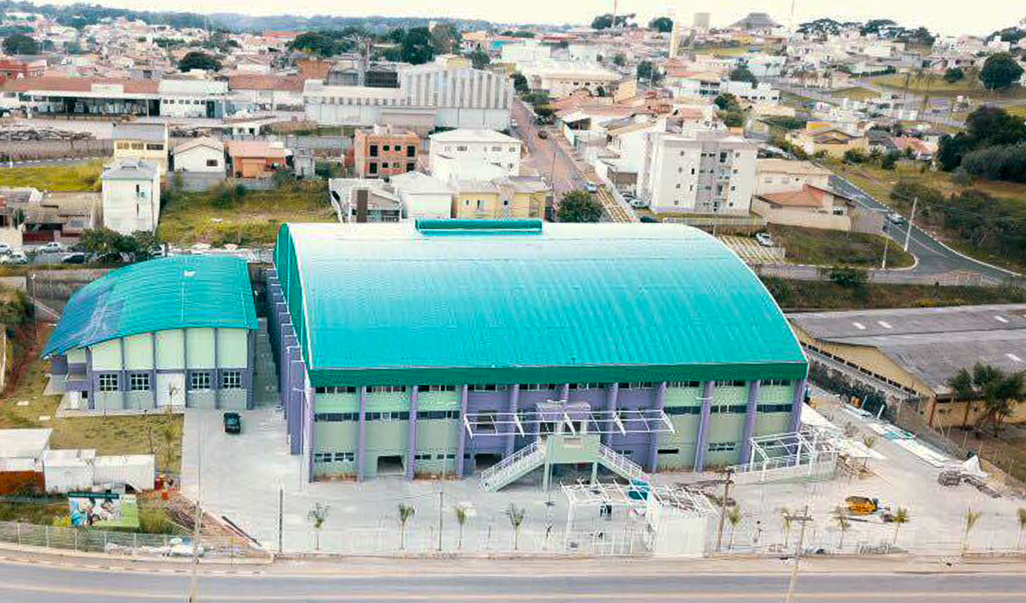 notícia Ginásio poliesportivo do CEIL Centro está prestes a ser entregue à população de Louveira.