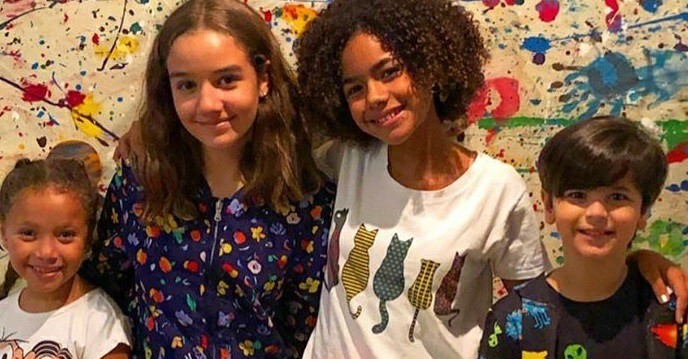 notícia Alana Cabral comemora 12 anos com amigos e muita diversão