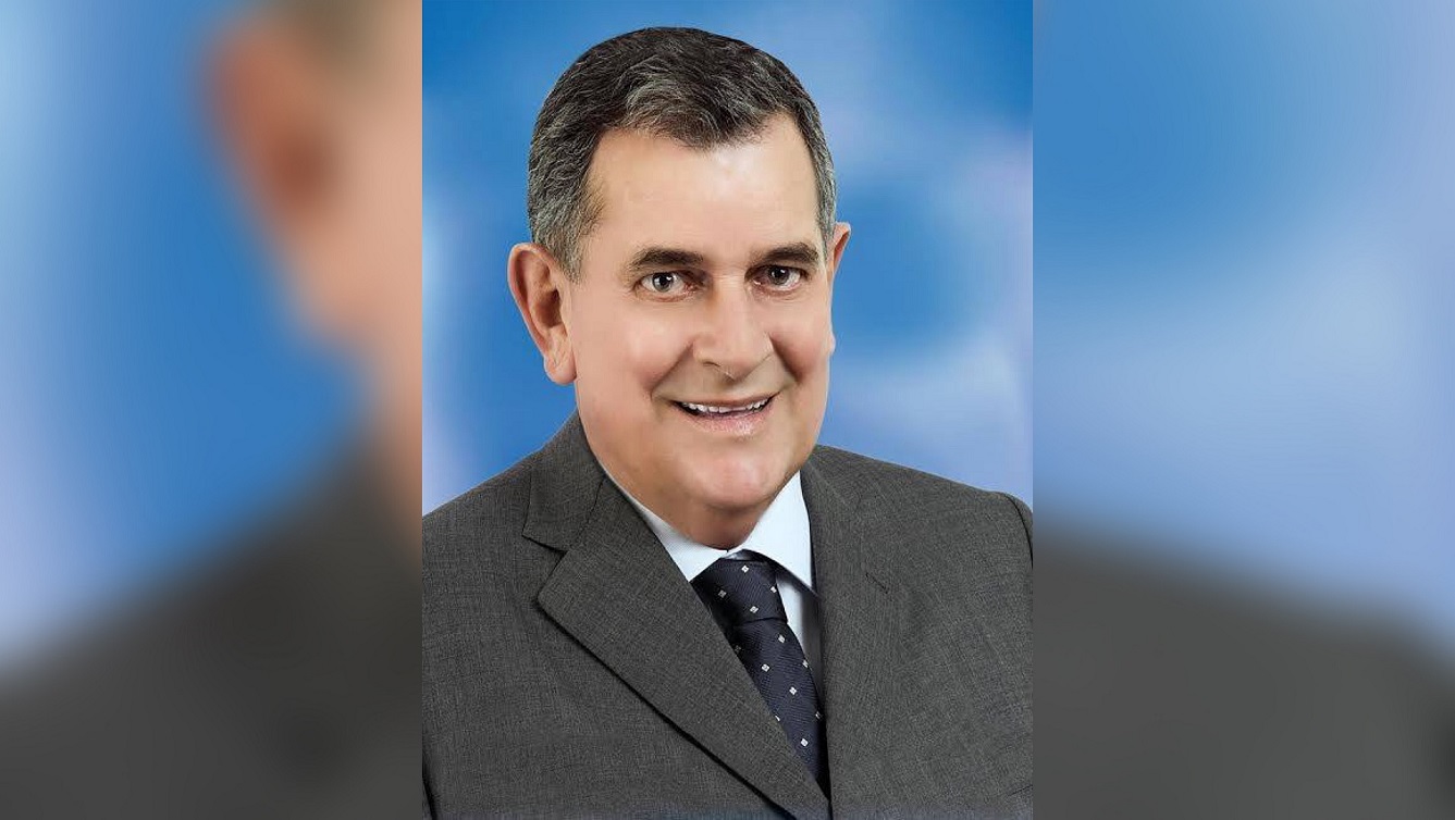 notícia Arnaldo Faria de Sá é convidado do Com Brasil Debate