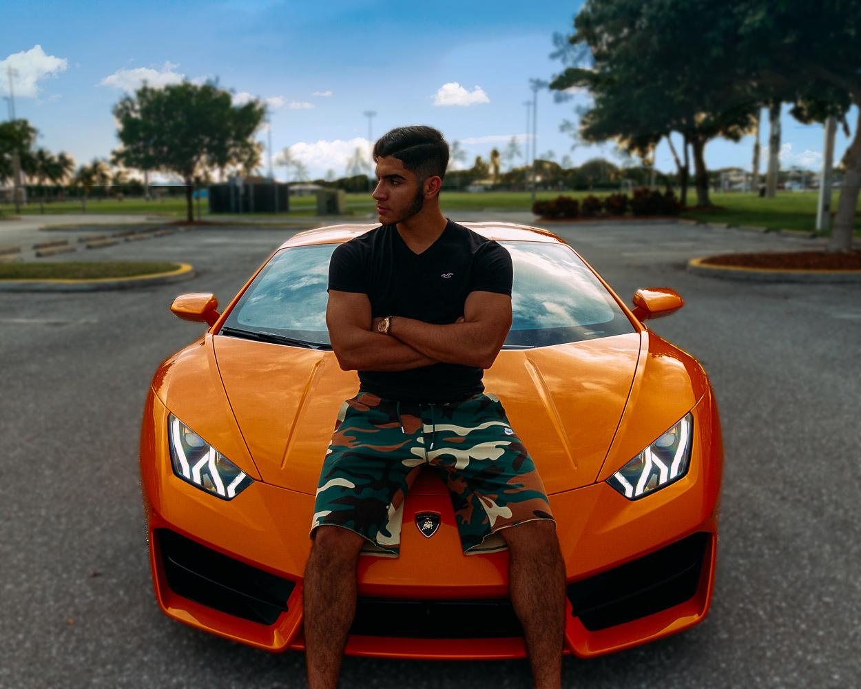notícia Conheça Caio Araújo, influencer brasileiro que mora em Miami e já alcançou mais de 50 milhões de visualizações em seu canal no Youtube