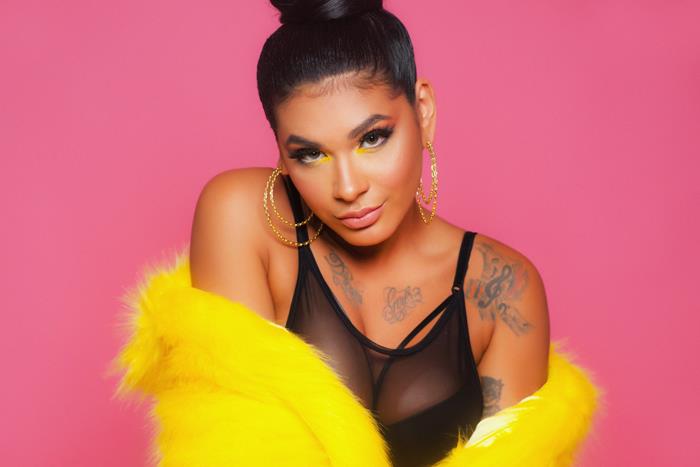 notícia Pocah acaba de lançar clipe de 