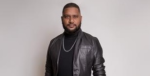 notícia Marquinho OSócio, uma das vozes mais respeitadas do Brasil, anuncia novo hit nesta sexta, dia 30