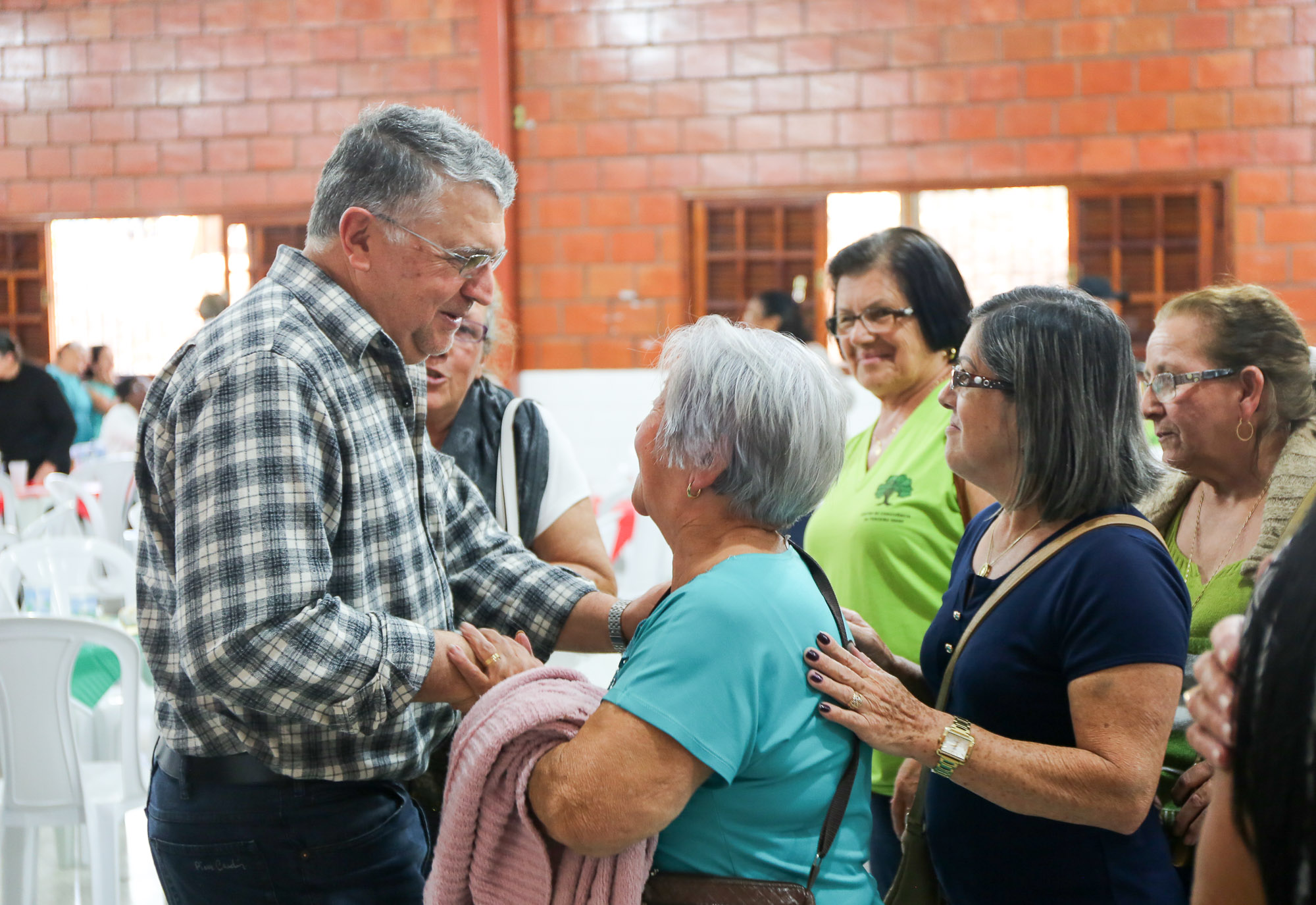 notícia  Em Louveira Idosos do CCI participam de almoço comemorativo do Dia dos Pais