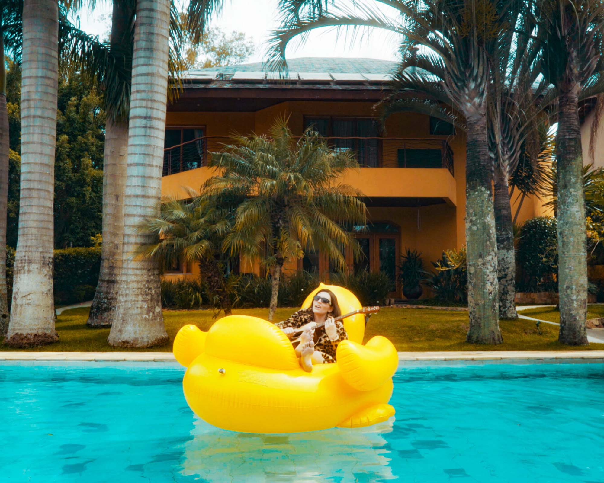 notícia “Amor de verão” ganha versão acústica e lyric-video