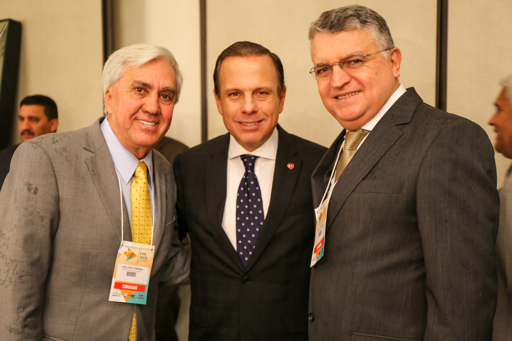 notícia Junior Finamore marca presença na abertura da 13ª Expo Cristã em São Paulo