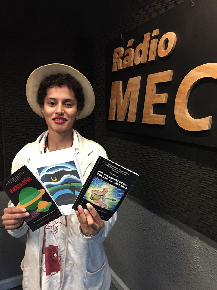 notícia POETISA NAY HARRISON COLABORA COM CONTO -- NO LIVRO “DE CARUARAS A RJ CYBERPUNK”.  