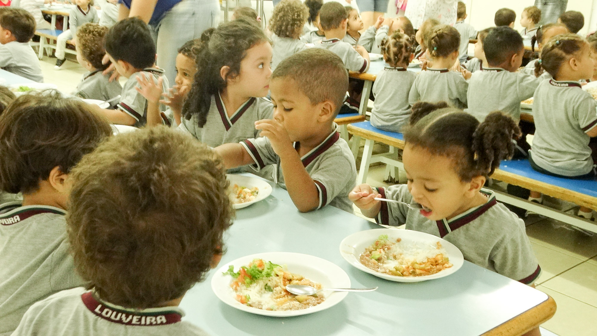 notícia Prefeitura oferece merenda de qualidade para alunos da rede