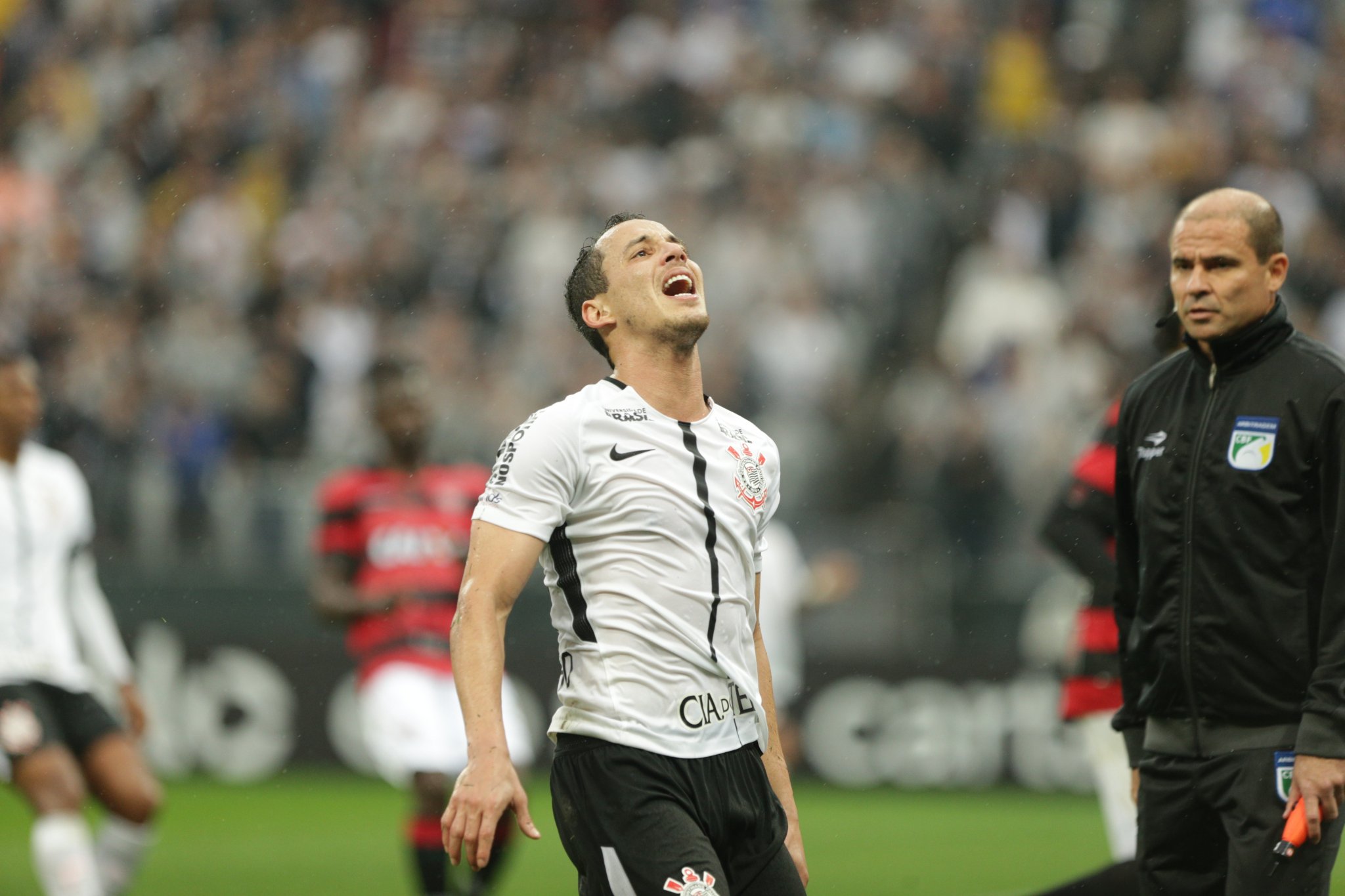 notícia Corinthians perde a primeira no Brasileirão