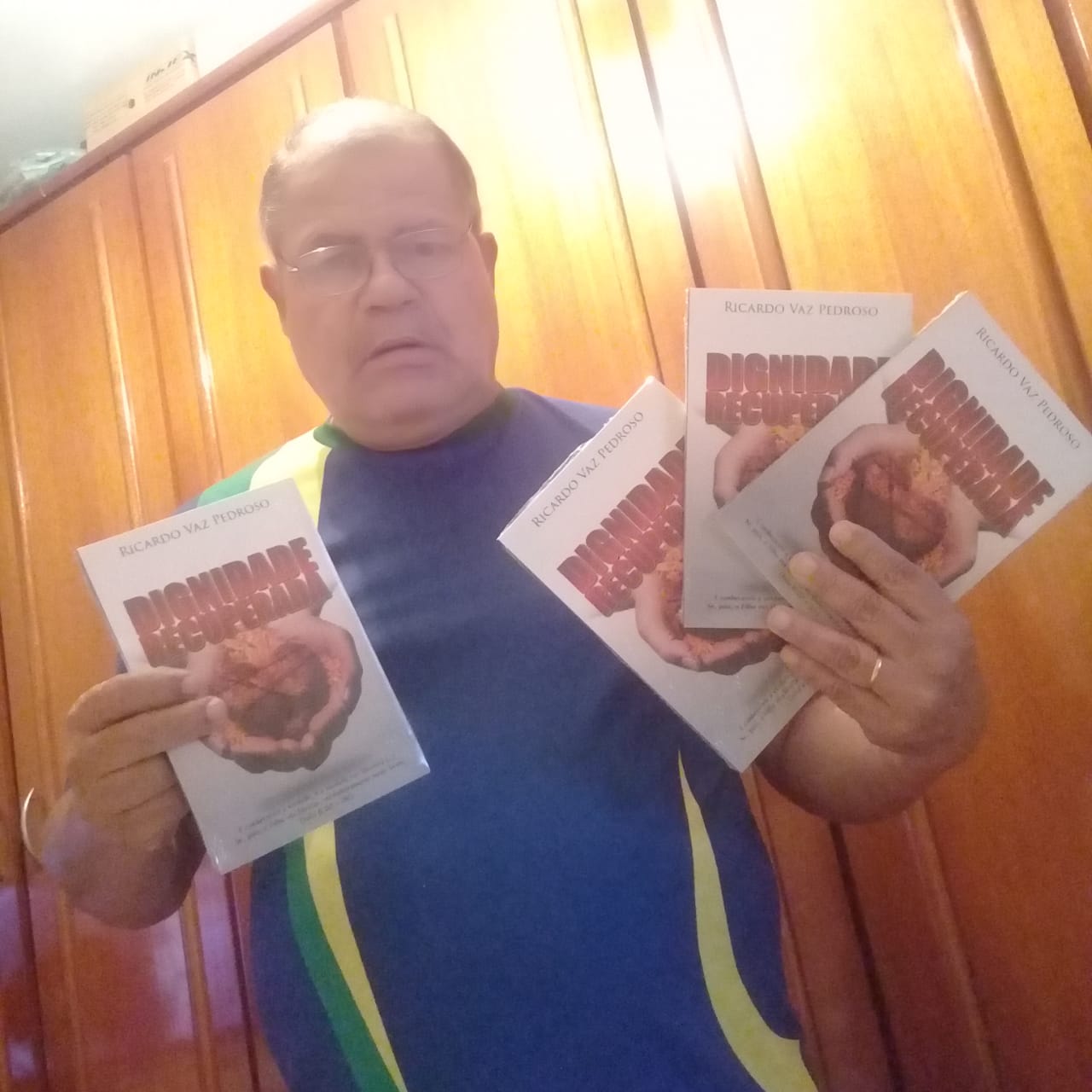 notícia Conheça a vida de superação do poeta/escritor Ricardo Vaz Pedroso