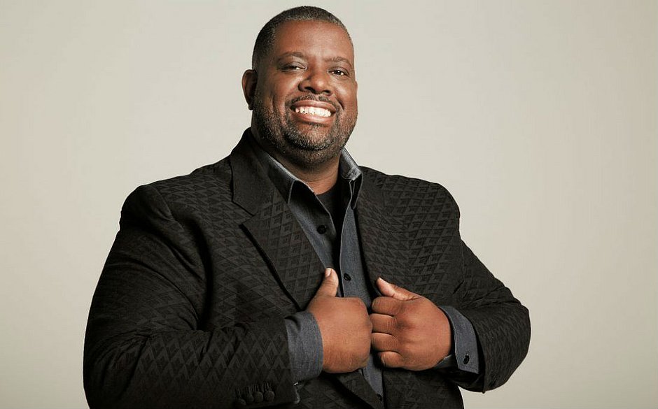 notícia Eu estou bem! Péricles é internado com infecção urinária