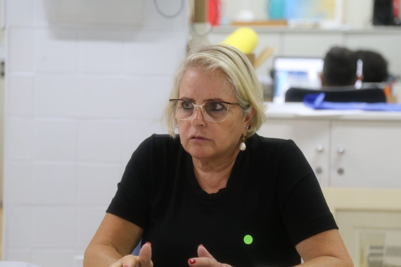 notícia Vivien Munaro especialista em saúde explica
