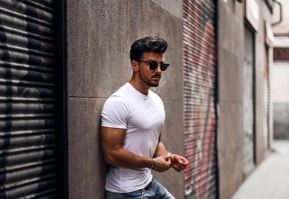 notícia Look com camiseta branca pode ser arrumadinho, sim!