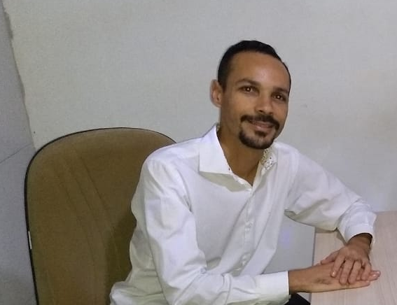 notícia  Aniversariante: Professor Fábio Junior e Colunista do Portal Olhar Dinâmico 