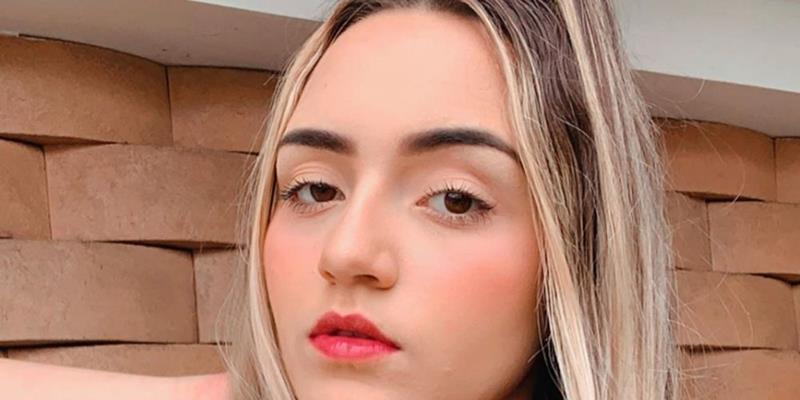 notícia Camilla Rocha é a primeira influenciadora a ter um carro adesivado com sua marca