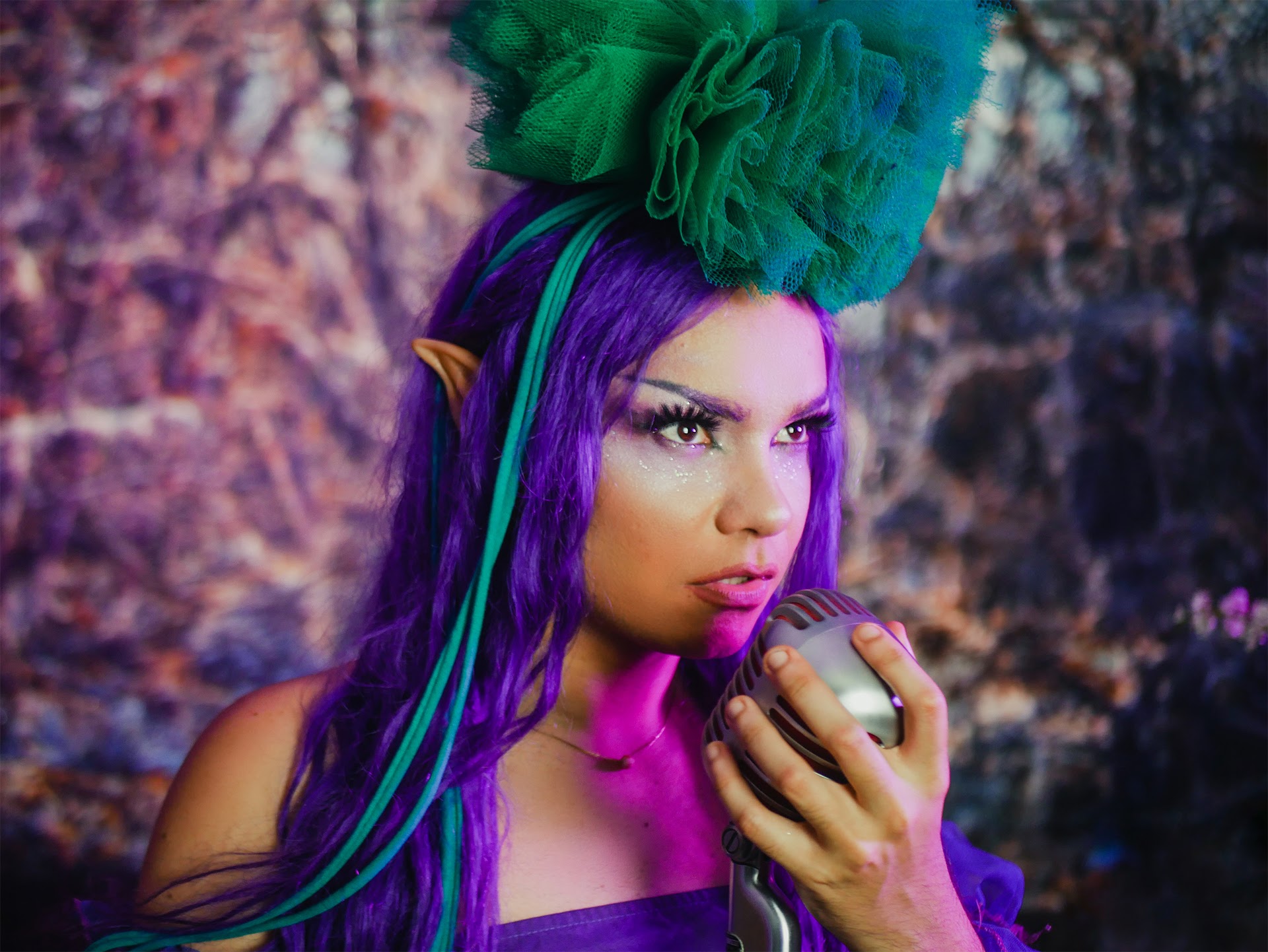 notícia Potyguara Bardo continua saga de comédia romântica com single em inglês