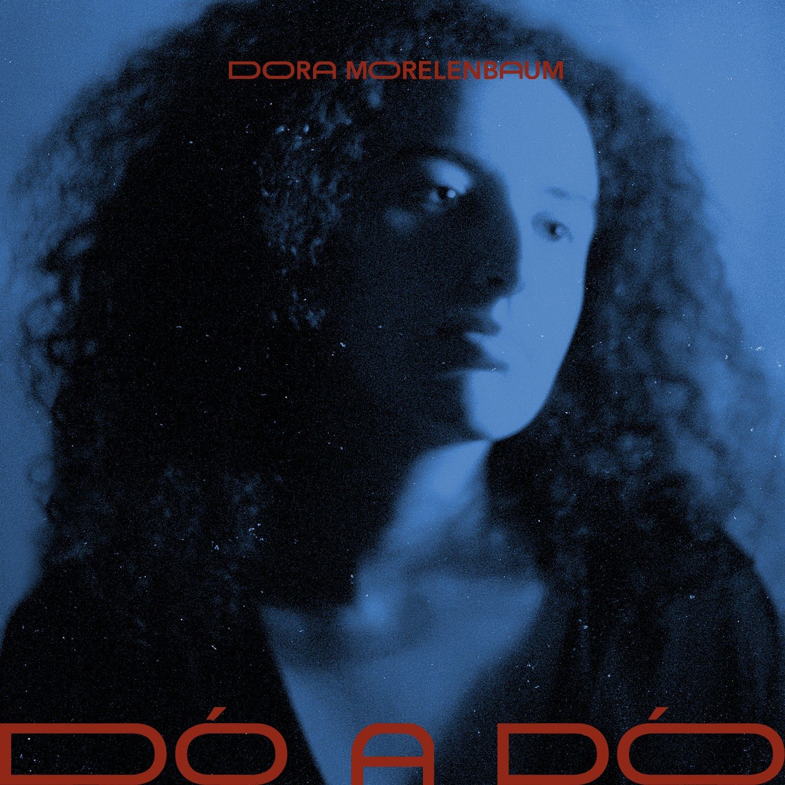 notícia Dora Morelenbaum se lança em carreira solo comsingle “Dó a dó”