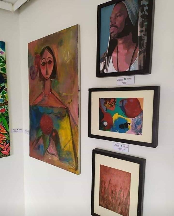 notícia O cantor brasileiro Sayder SDR é presenteado com pintura de quadro