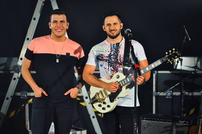 notícia Vitor & Cadu atingem 1 milhão de plays em 