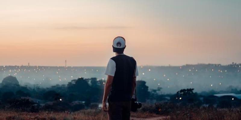 notícia Após cinco anos na arquitetura, Raphael Macedo se revelou um dos maiores filmmakers do Brasil