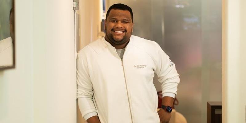 notícia Sendo ainda pouco compreendida, Dr. Zé Maria Jr é especialista na área de colocação de lentes de contato dentárias