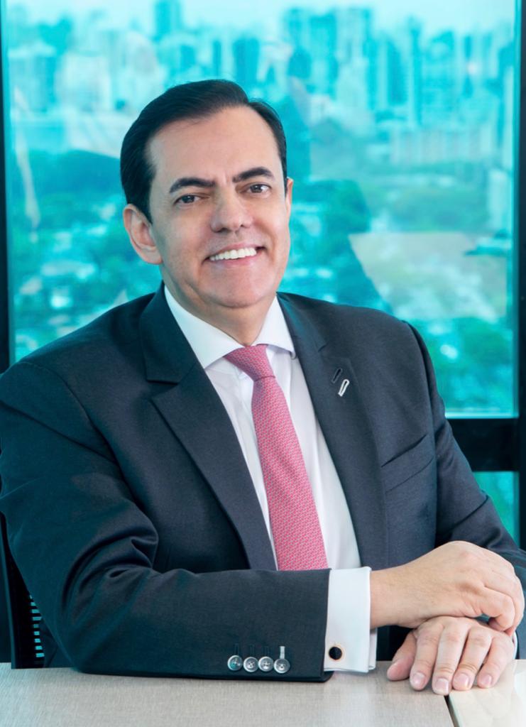 notícia       Presidente da Rede Brasil Marcos Tolentino, revela novidades da programação nesta segunda-feira (18)