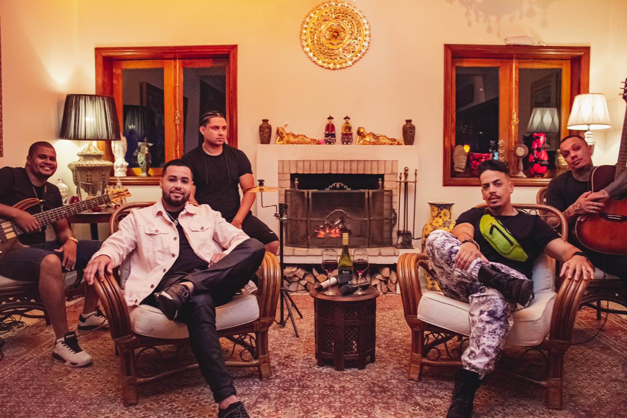 notícia Menor lança música com participação especial de Jerry Smith