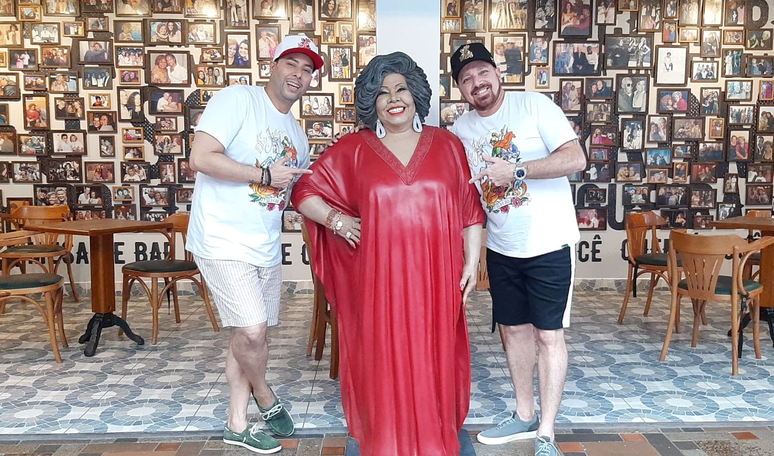 notícia Salve! Jornalista Anderson Lopes celebra o Dia de São Jorge ao lado de seu assessor Leandro Amorim