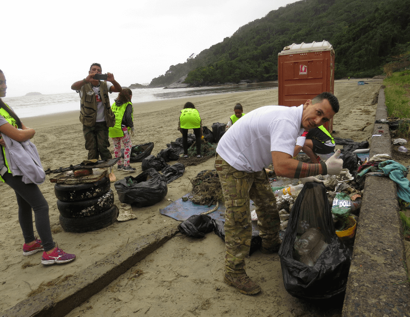 notícia Mutirão de limpeza de praias em Peruíbe